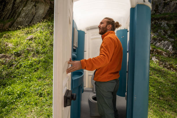 Best Luxury portable toilet rental  in Clayton, NJ